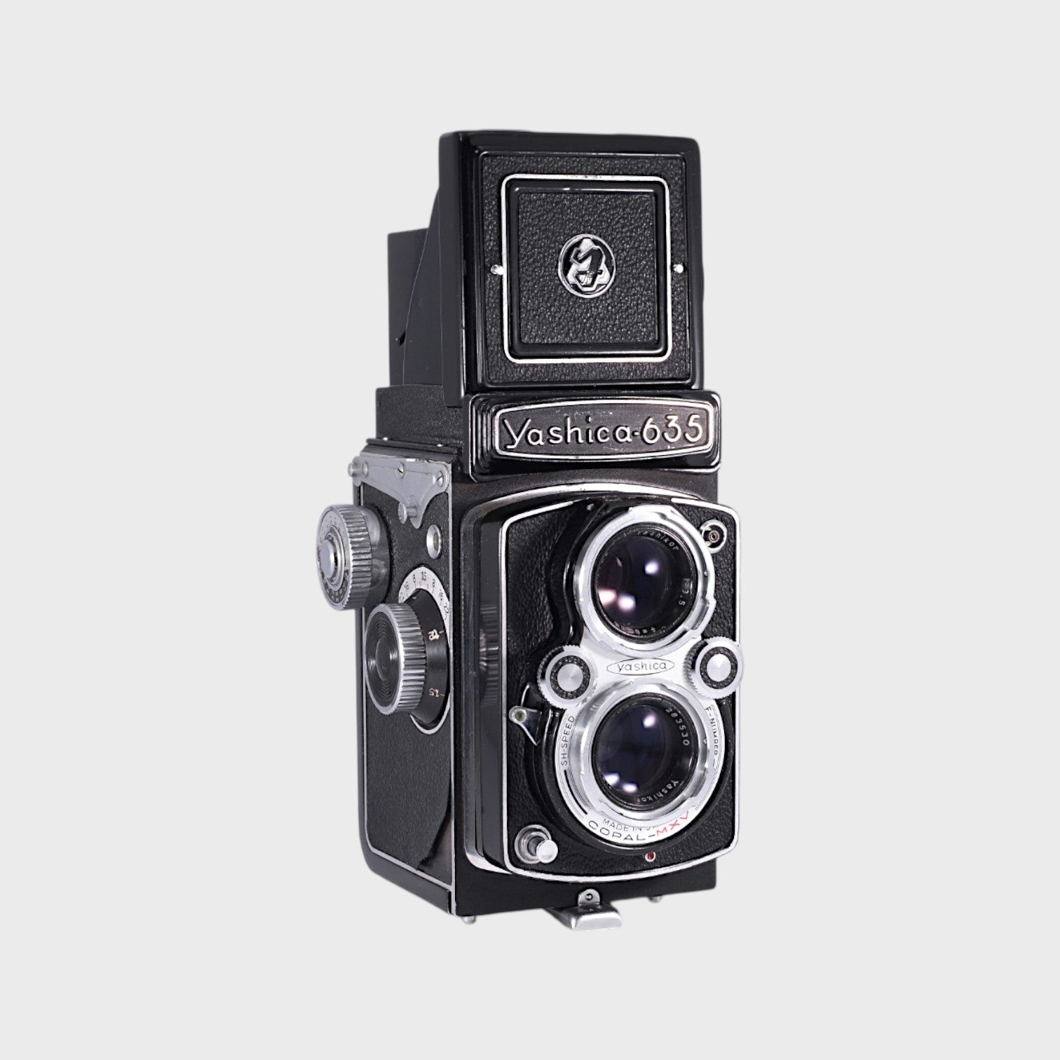 Yashica-635 Medium Format TLR film camera with 80mm f3.5 lens