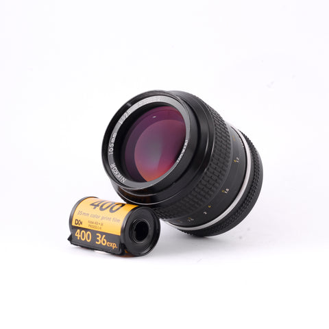 Nikon Nikkor 105mm f/2.5 Pre-ai Lens