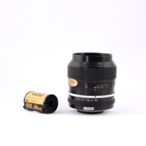 Nikon Nikkor 105mm f/2.5 Pre-ai Lens