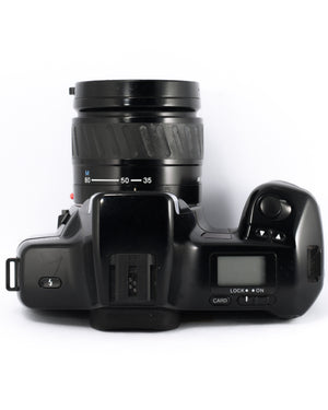 Minolta Dynax 5000i 35mm SLR film camera with 35-80mm lens