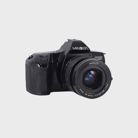 Minolta Dynax 3000i 35mm SLR film camera with 35-80mm f4-5.6 zoom lens