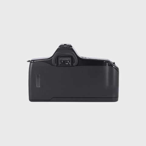 Minolta Dynax 3000i 35mm SLR film camera with 35-80mm f4-5.6 zoom lens