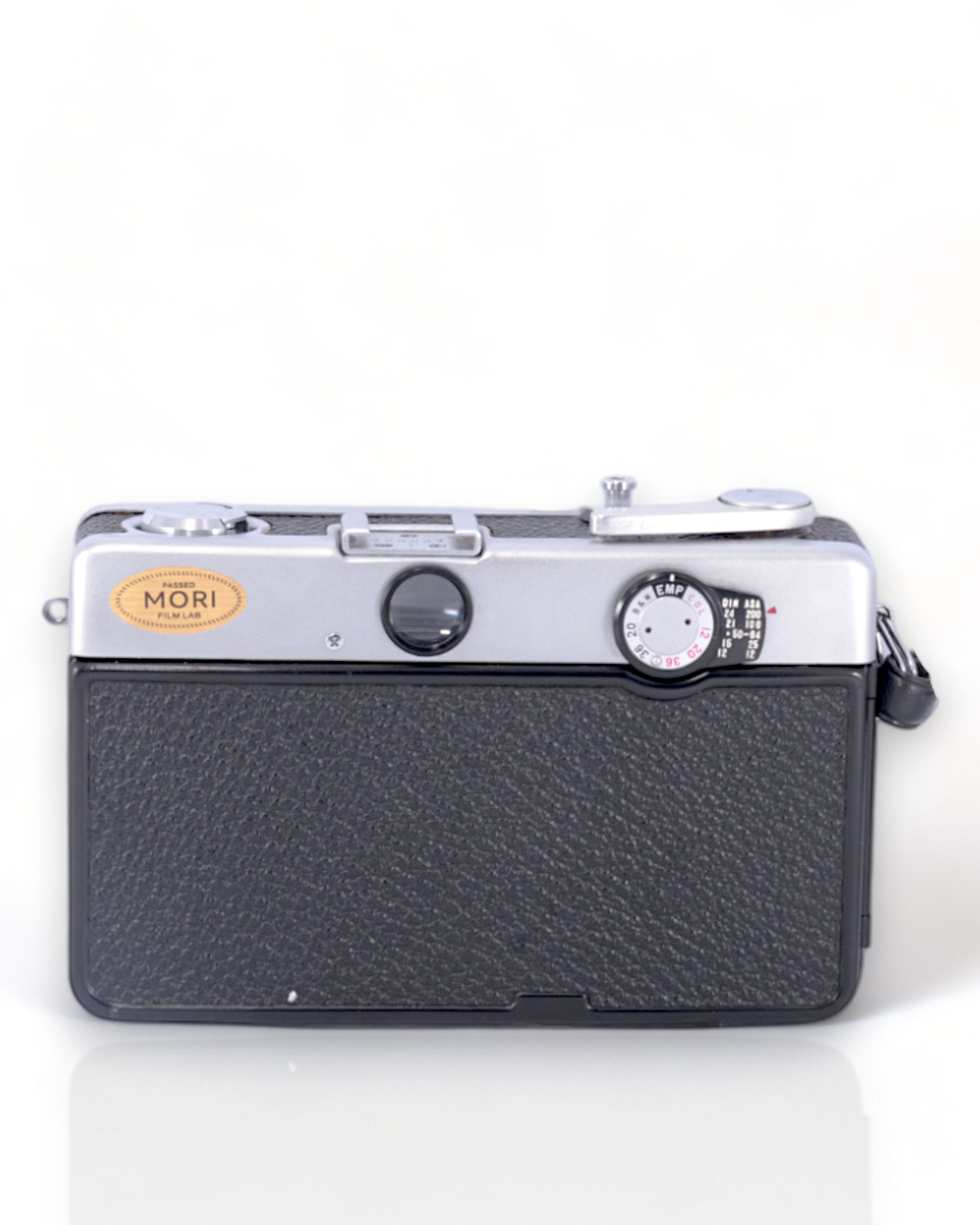 Fujica Compact 35 35mm Point and Shoot Film Camera with 38mm f2.8 Lens