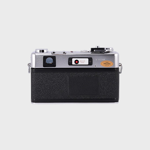 Yashica Electro 35 GS 35mm Rangefinder Film Camera with 45mm f1.7 Lens