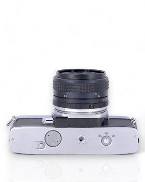 Minolta SRT 101 35mm SLR Film Camera with 35mm f2.8 Lens