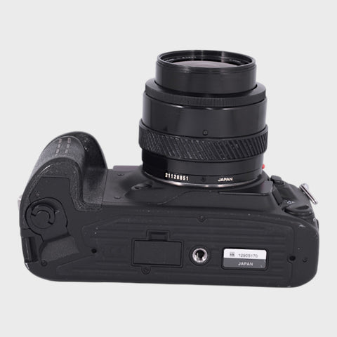 Minolta Dynax 9 35mm SLR film camera with 35-70mm f4 lens