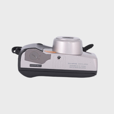 Olympus Superzoom 3500 DLX 35mm Point and Shoot film camera with 35-120mm zoom lens