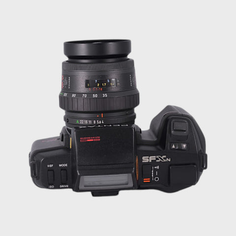 Appareil photo reflex Pentax SFXn 35 mm avec objectif zoom 35-105 mm