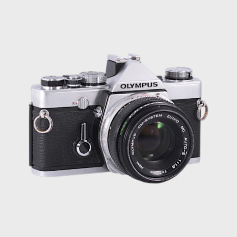 Olympus OM-1 Reflex 35mm argentique avec 50mm f1.8 objectif