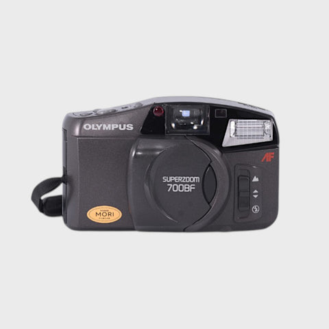 Olympus Superzoom 700BF Appareil photo 35mm Point and Shoot avec zoom 38-70mm objectif