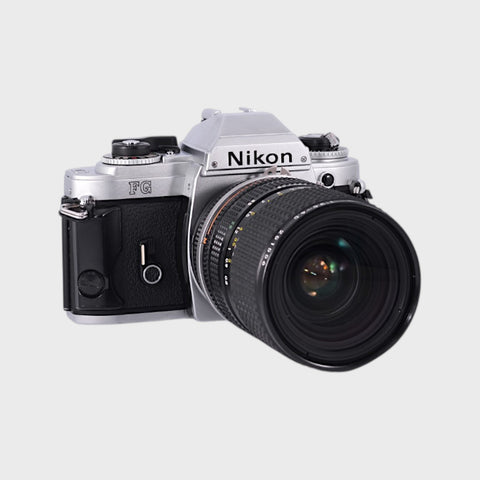 Appareil photo Reflex 35mm argentique Nikon FG Reflex 35mm argentique  objectif zoom 28-85 mm
