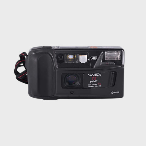 Yashica T3 Point & Shoot 35mm argentique  objectif 35 mm f/2,8