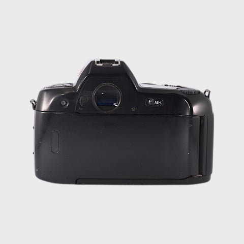 avec boîte: Nikon F90, Reflex 35mm argentique  objectif zoom 24-120 mm