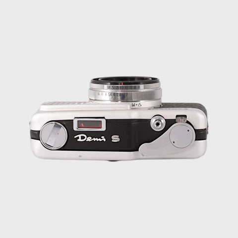 Appareil photo Canon Demi S pour pellicule 35 mm demi-format, équipé d'objectif 30 mm f/1,7