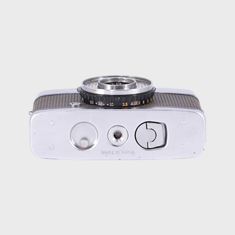 Olympus Pen EE 35mm half-frame film camera with 28mm f3.5 lens