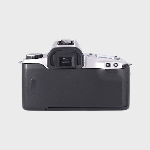 Canon EOS 500 35mm SLR film camera Body Only