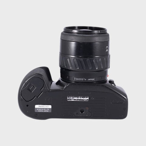 Minolta Dynax 500si 35mm SLR film camera with 28-80mm lens