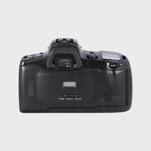 Minolta Dynax 500si 35mm SLR film camera with 28-80mm lens
