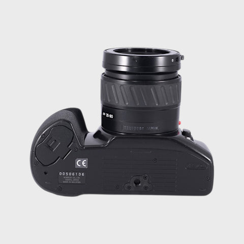 Minolta Dynax 500si 35mm SLR film camera with 35-80mm lens