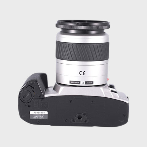 Minolta Alpha 360si 35mm SLR film camera with 28-80mm lens