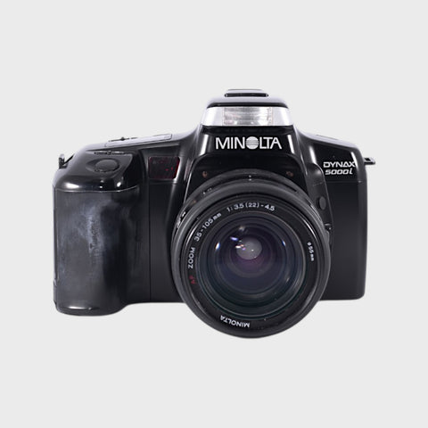 Minolta Dynax 5000i 35mm SLR film camera with 35-105mm lens