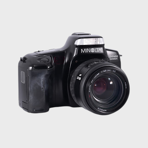 Minolta Dynax 5000i 35mm SLR film camera with 35-105mm lens