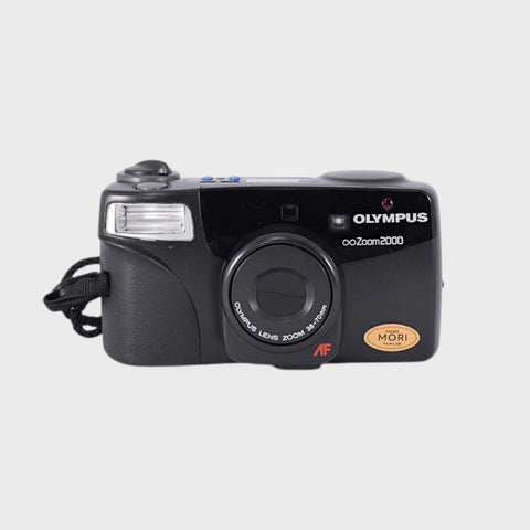 Olympus Infinity Zoom 2000 35mm Point & Shoot film camera with 38-70mm zoom lens