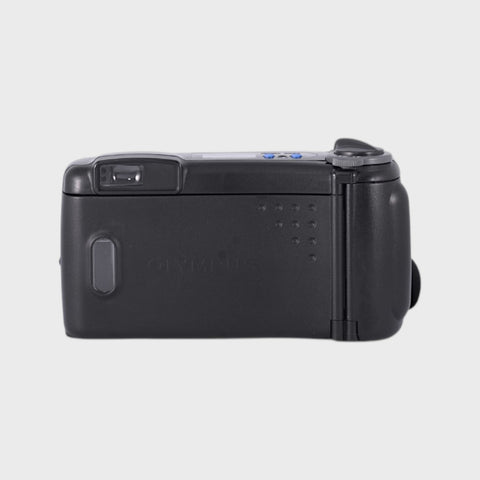 Olympus Infinity Zoom 2000 35mm Point & Shoot film camera with 38-70mm zoom lens
