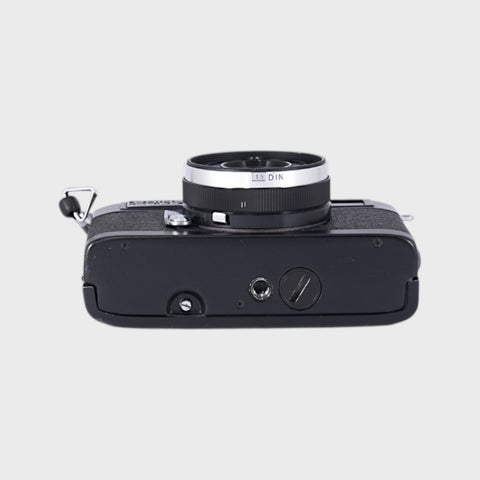 Chinon 35-EE 35mm Rangefinder Film Camera with 38mm f2.7 Lens