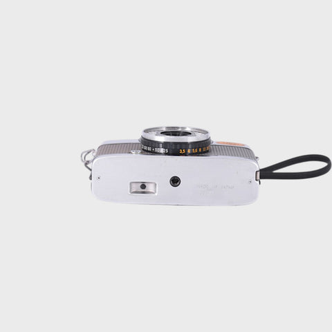 Olympus Pen EE-2 35mm half-frame film camera with 28mm f3.5 lens