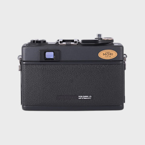 Ricoh 500 ST 35mm Viewfinder Film Camera with 40mm f2.8 Lens