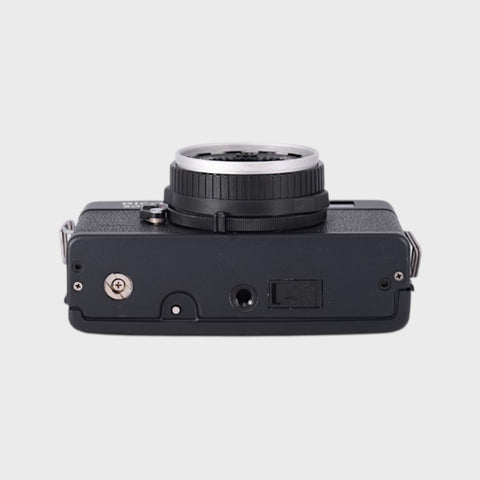 Ricoh 500 ST 35mm Viewfinder Film Camera with 40mm f2.8 Lens