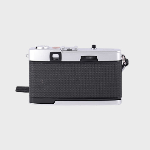 Olympus Trip 35 35mm Point and Shoot Film Camera with 40mm f2.8 Lens