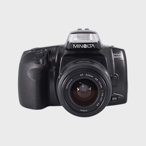 Minolta Dynax 300si 35mm SLR film camera with 35-70mm f3.5-4.5 lens
