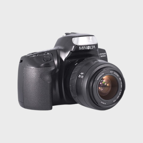 Minolta Dynax 300si 35mm SLR film camera with 35-70mm f3.5-4.5 lens