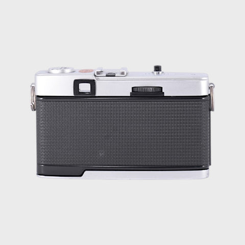 Olympus Trip 35 35mm Point and Shoot Film Camera with 40mm f2.8 Lens