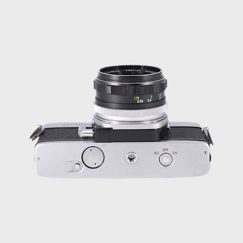 Minolta SRT 101 35mm SLR film camera with 55mm f1.7 lens