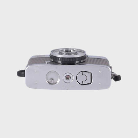 Olympus Pen EE 35mm half-frame film camera with 28mm f3.5 lens