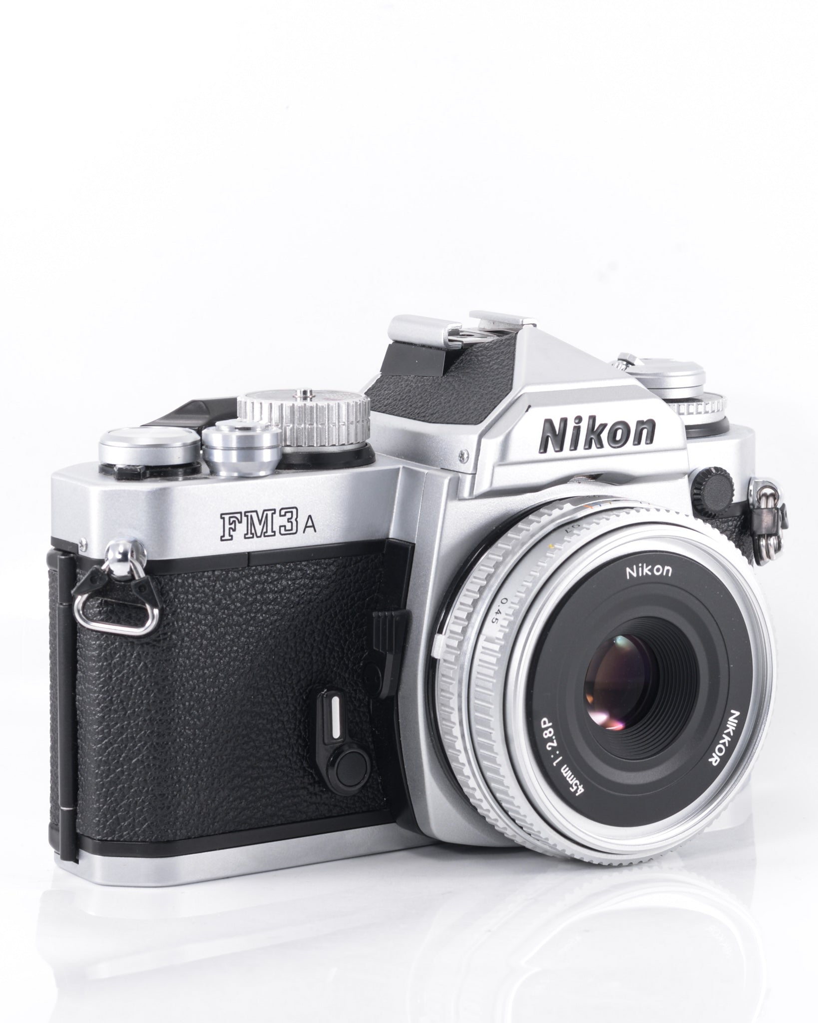 28,500円Nikon FM3A + Nikkor 45mm F2.8 P