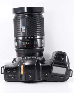 Minolta Dynax 7000i 35mm SLR film camera with 28-135mm lens
