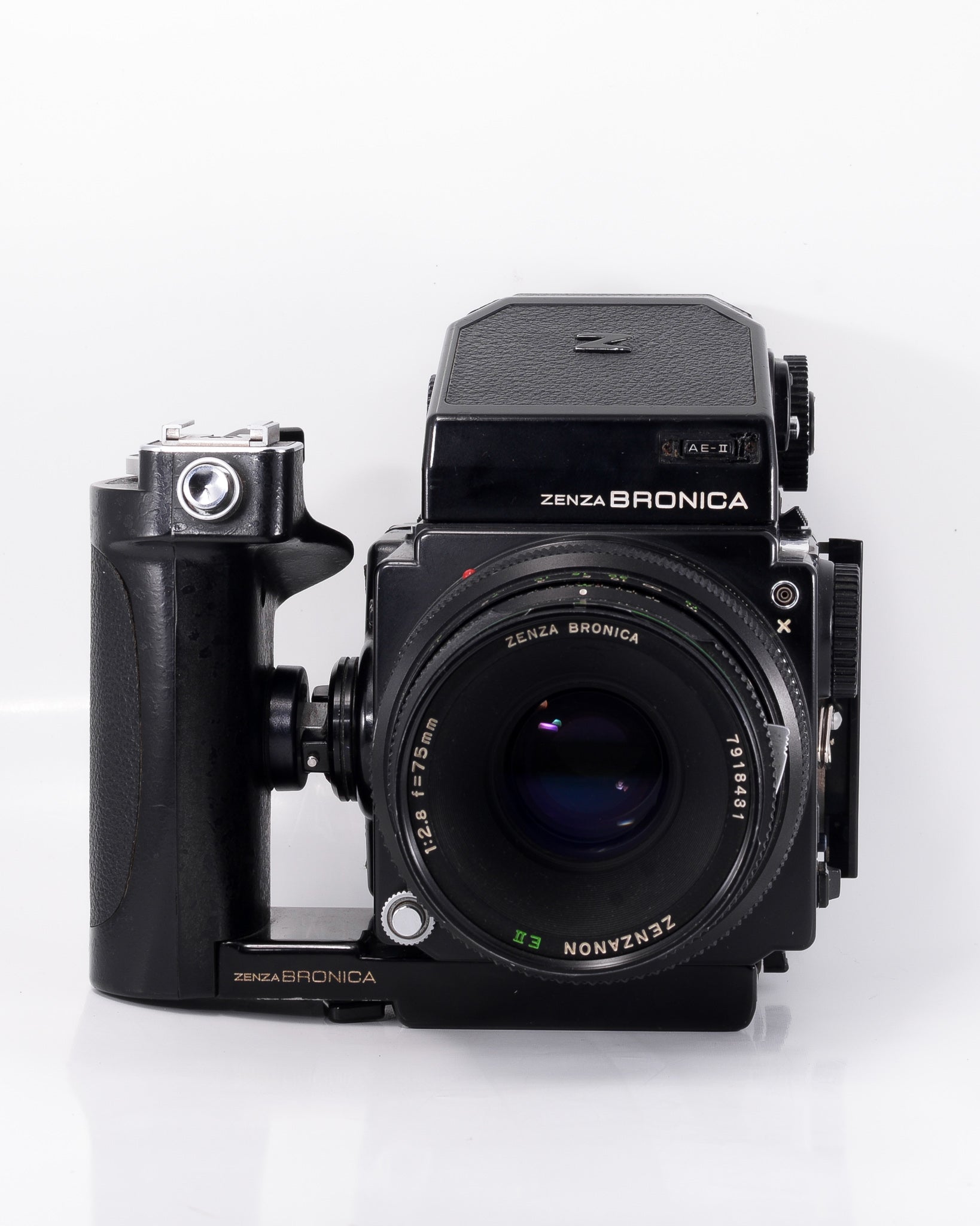 Bronica ETRS Medium Format KIT film camera with 75mm f2.8 lens