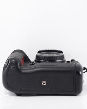 Nikon F5 35mm SLR body only - Mori Film Lab